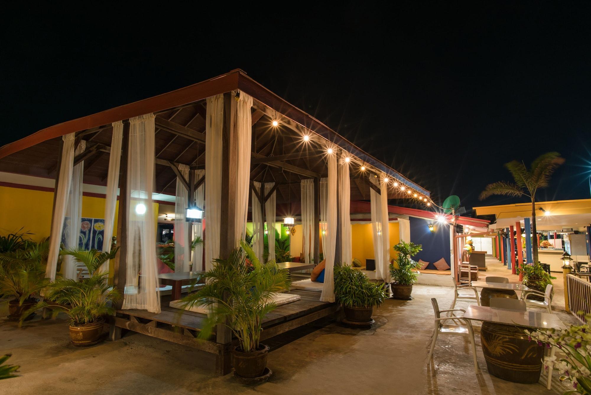 Lareena Resort Koh Larn Pattaya Exteriör bild