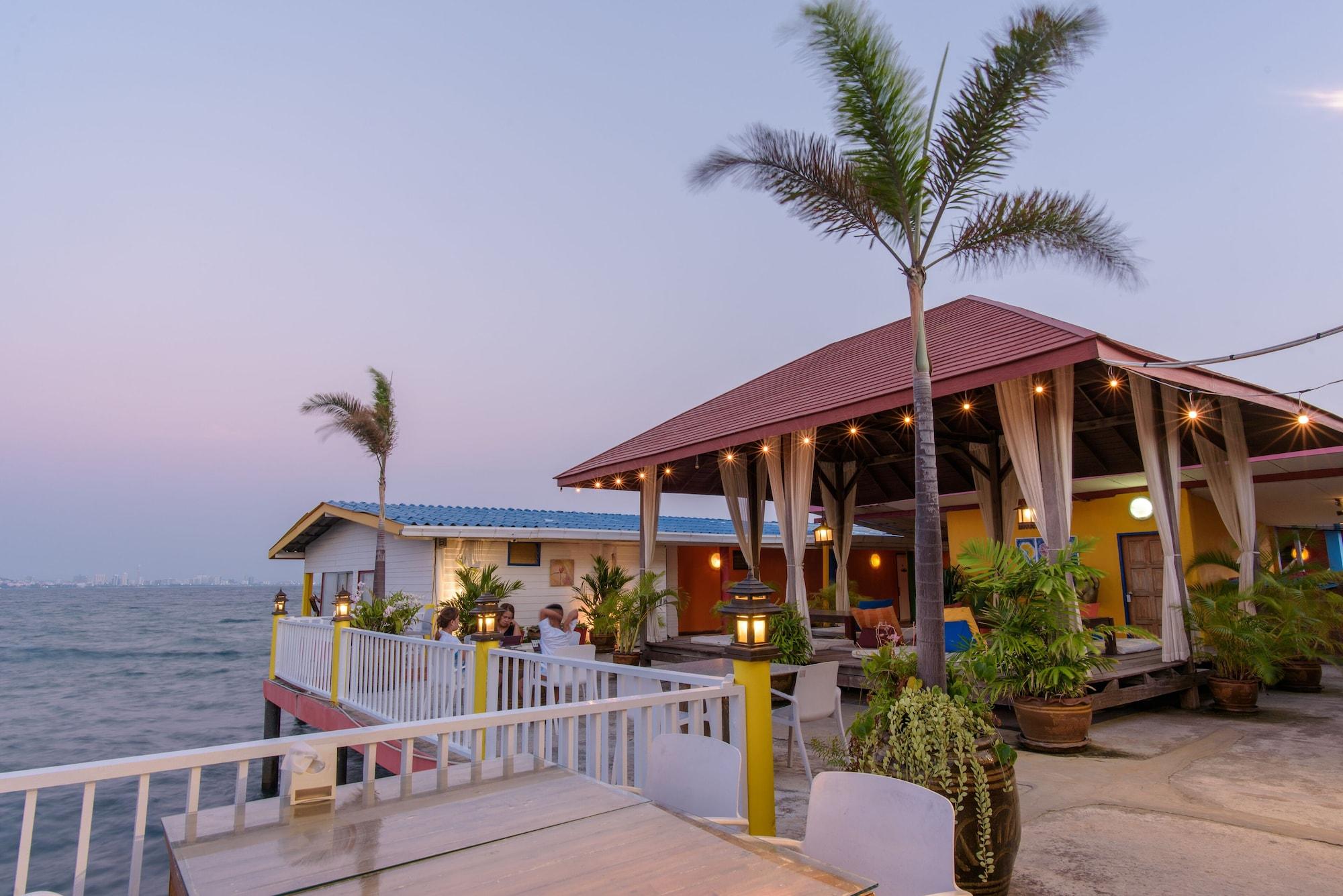 Lareena Resort Koh Larn Pattaya Exteriör bild