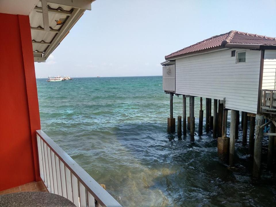 Lareena Resort Koh Larn Pattaya Exteriör bild