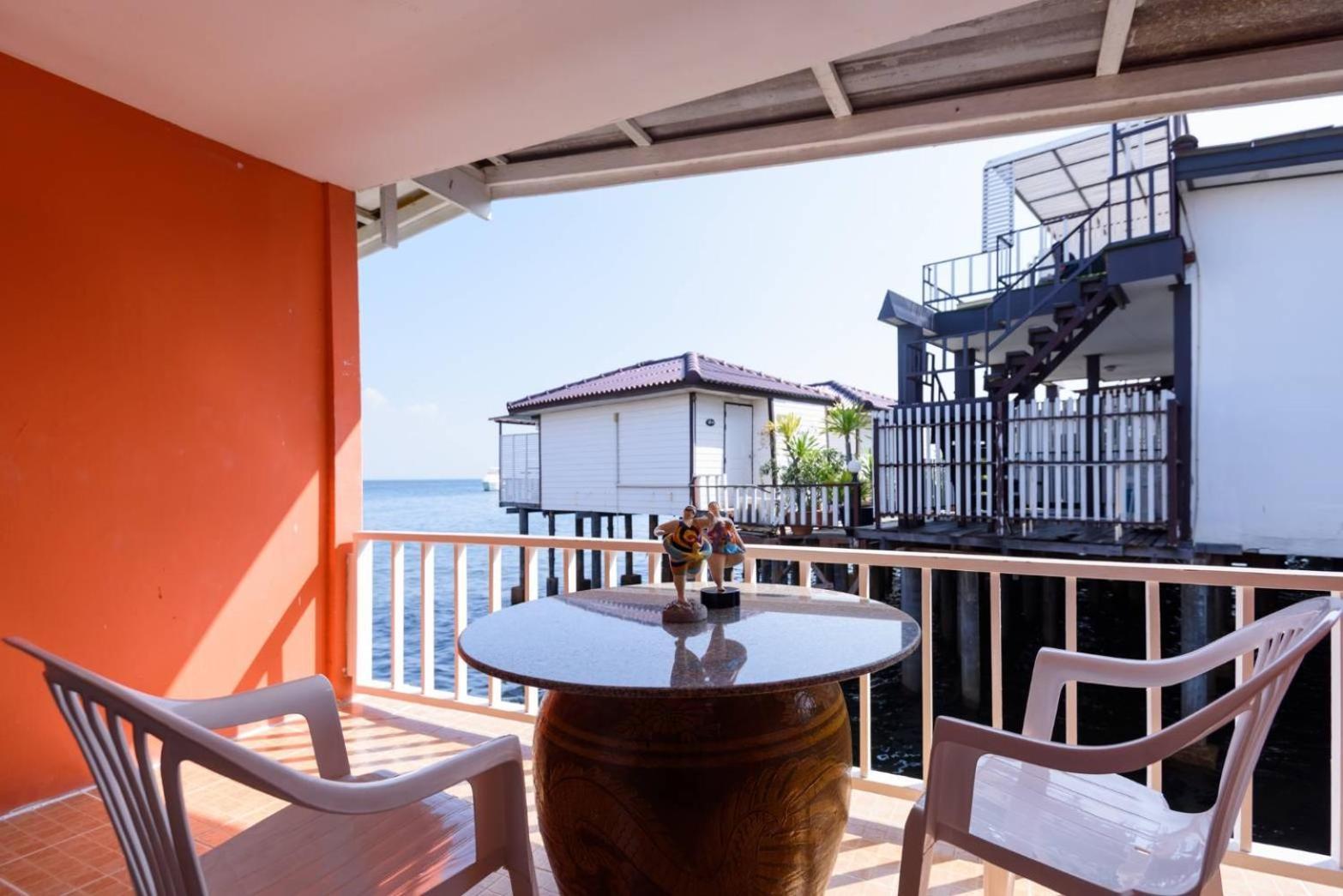 Lareena Resort Koh Larn Pattaya Exteriör bild