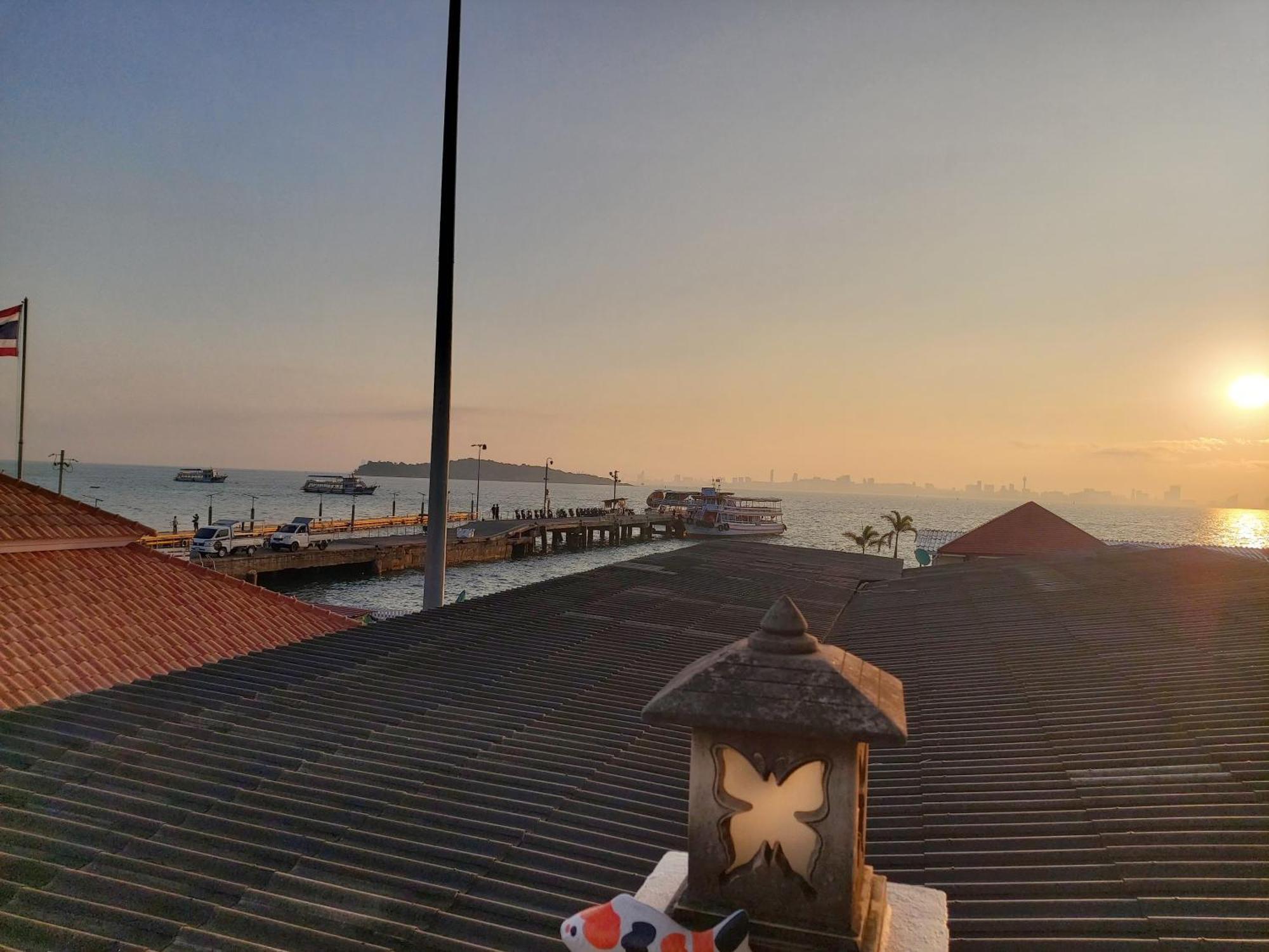 Lareena Resort Koh Larn Pattaya Exteriör bild
